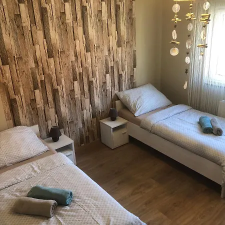 Beachside Villa Szantod